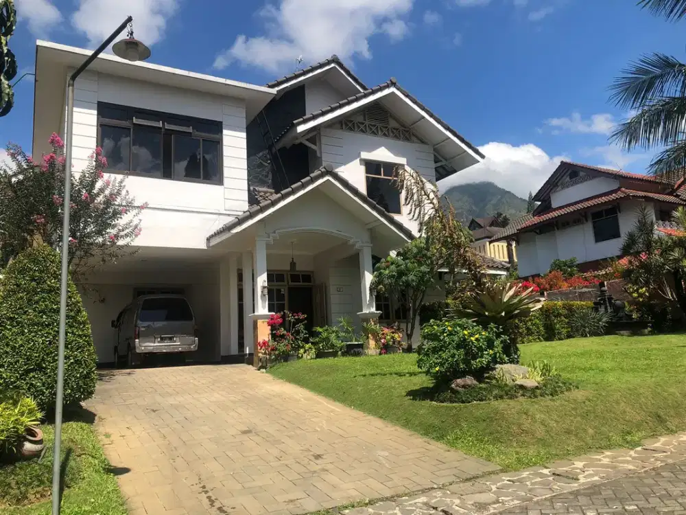 DIJUAL/ DISEWAKAN Villa Kolam Renang Kusuma Estate dekat Musium Angkut Batu