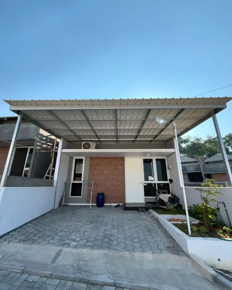 Pemasangan kanopi alderon