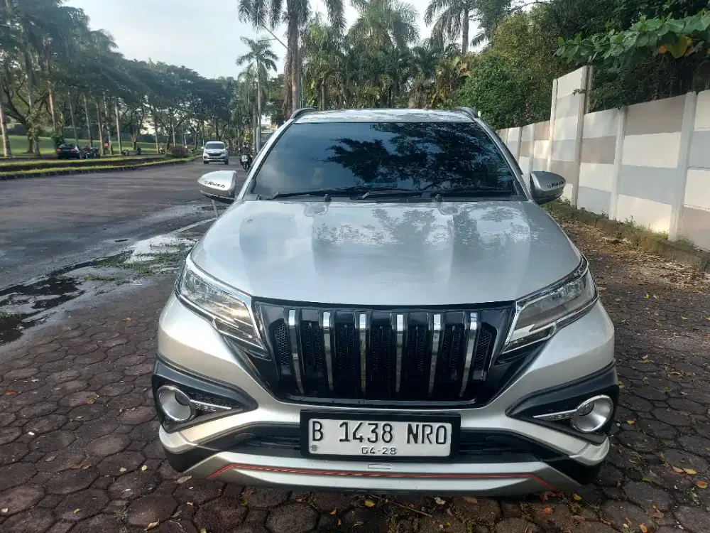 Di jual mobil toyota rush trd tahun 2018