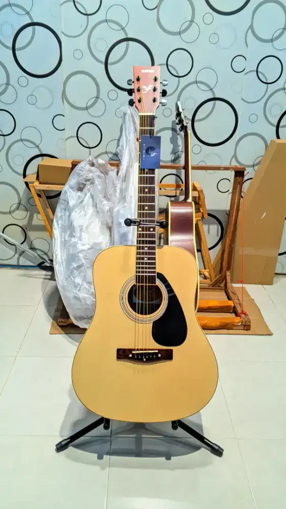 Gitar Akustik  Yamaha F 310 Premium Baru