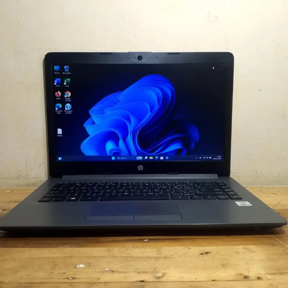 Laptop desain HP core i3 gen 10 Ram 8 GB  SSD 256 GB