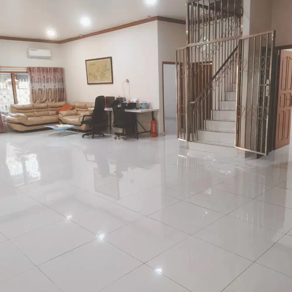 Di Jual Rumah griya Dadap estate 2 Lantai Hoek