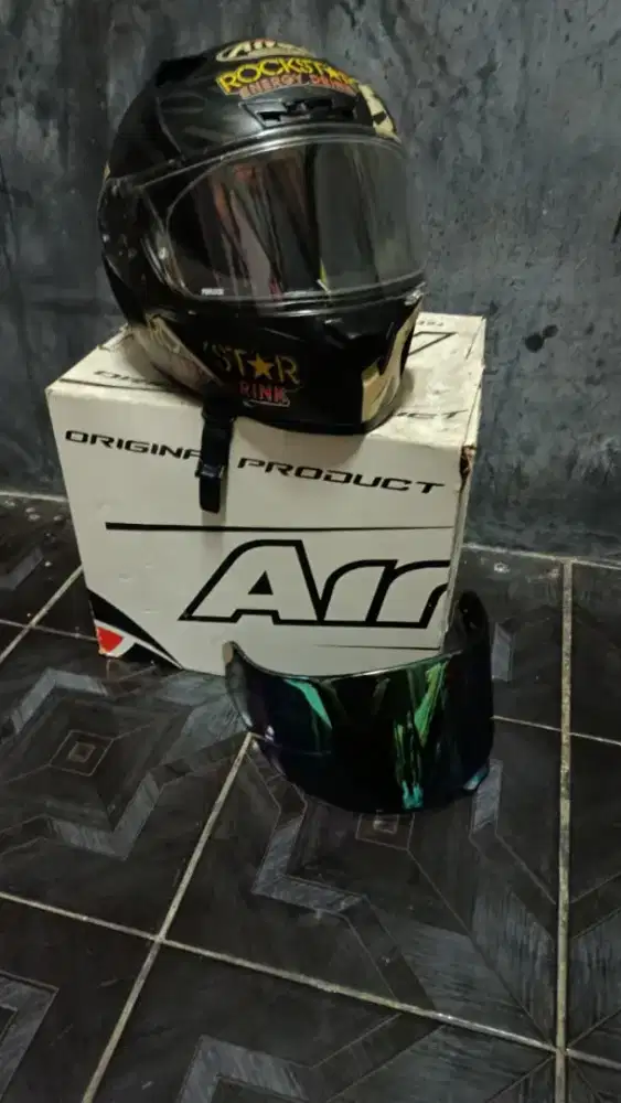 AIROH VALOR ROCK STAR