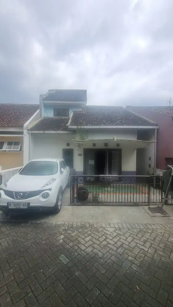 Disewakan Rumah di Perumahan Saptoraya Malang