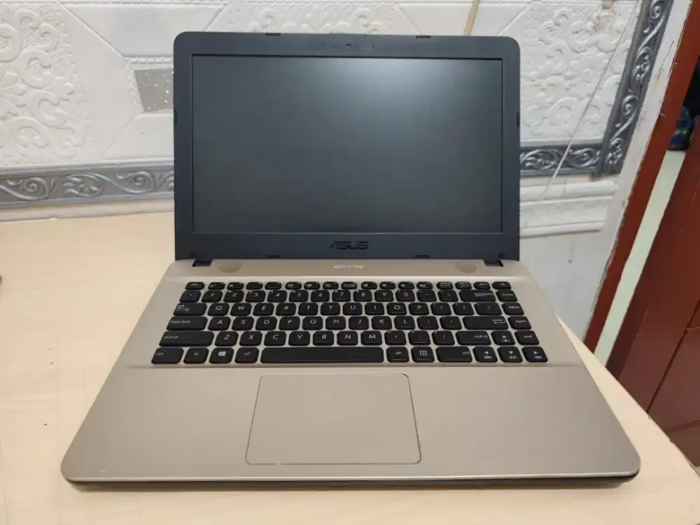 Laptop ASUS X441NA Intel Celeron N3350 2GB/128GB SSD ada Minus Normal