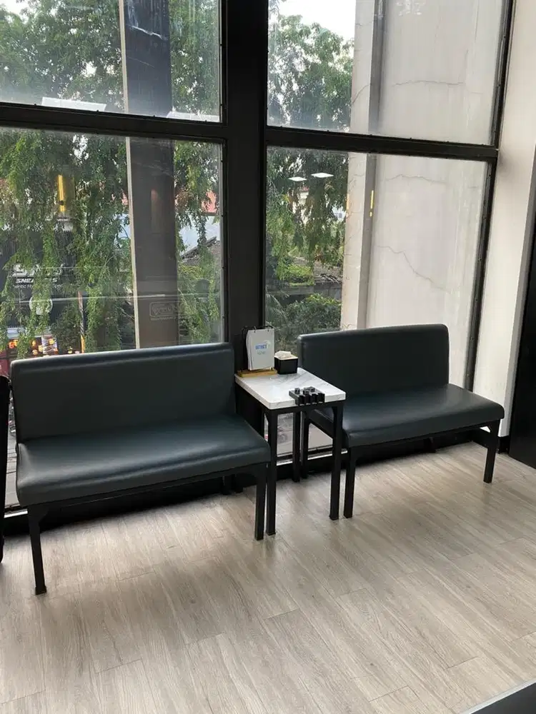 SOFA DAN MEJA UNTUK 4 orang