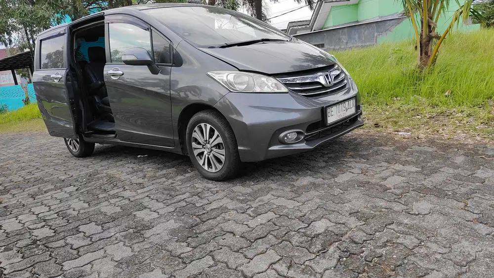 Honda Freed 2013 Bensin