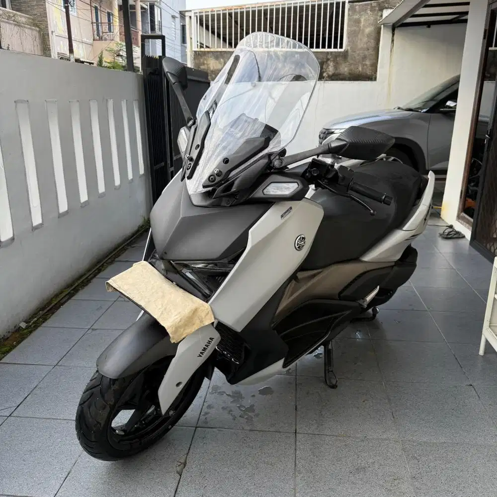 Xmax connected Grey Abu 2024 shock KTC