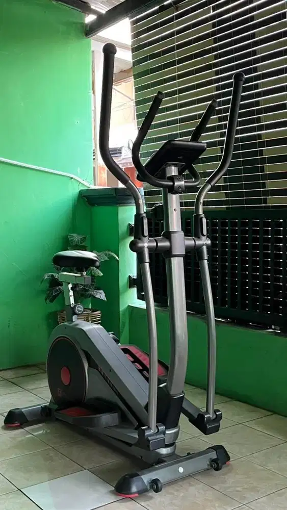 sepeda statis alat olahraga