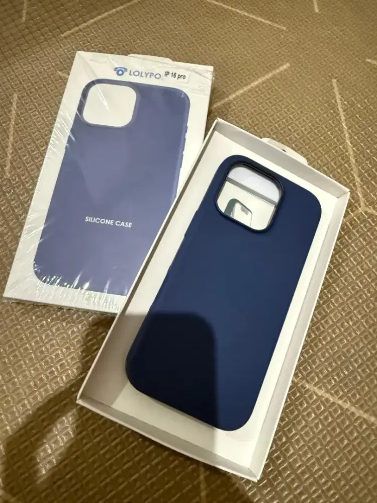 Silicone Case Lolypoly Dark Blue (Iphone 16 pro)