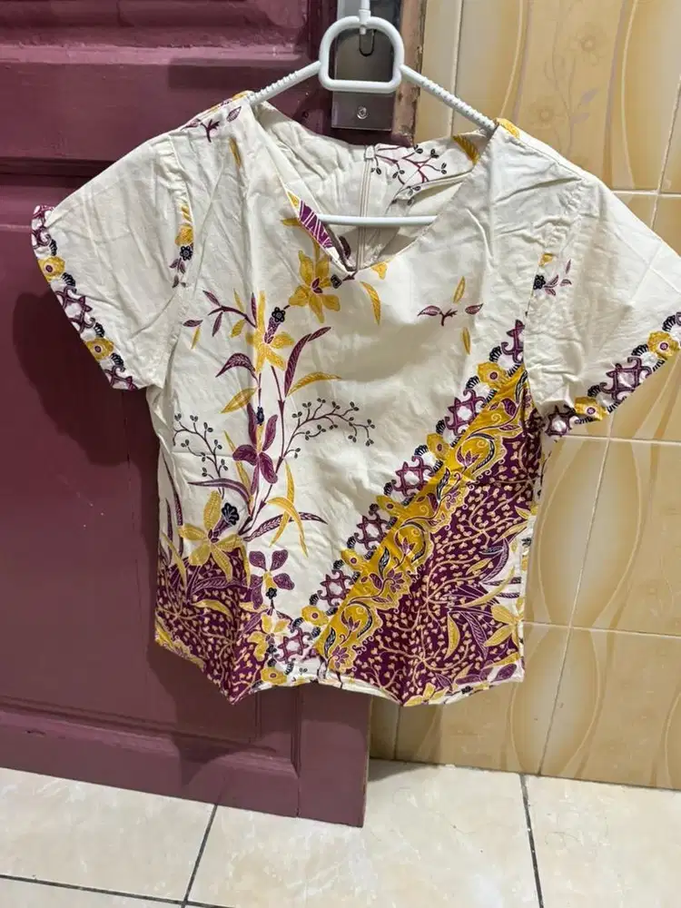 Baju batik kantoran