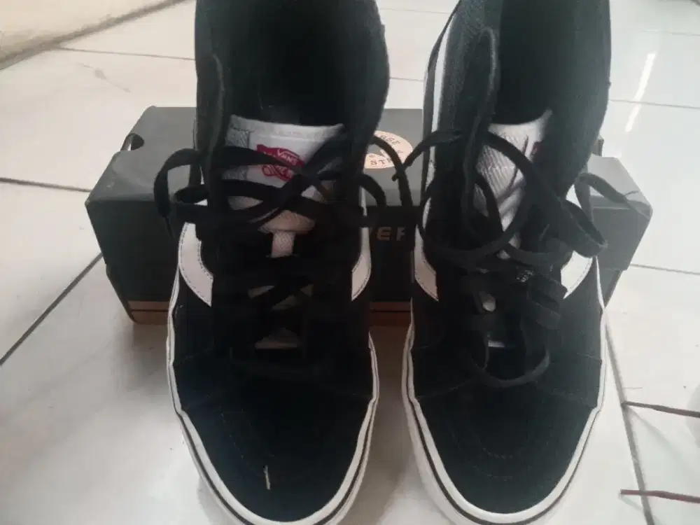 Sepatu Vans Off The Wall Warna Hitam