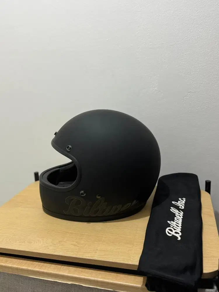 Helm Biltwell black mate