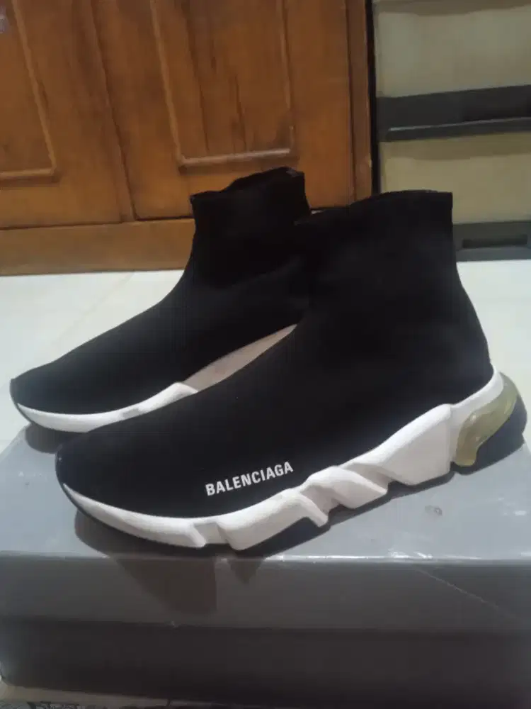 Jual putus sepatu ori seccond