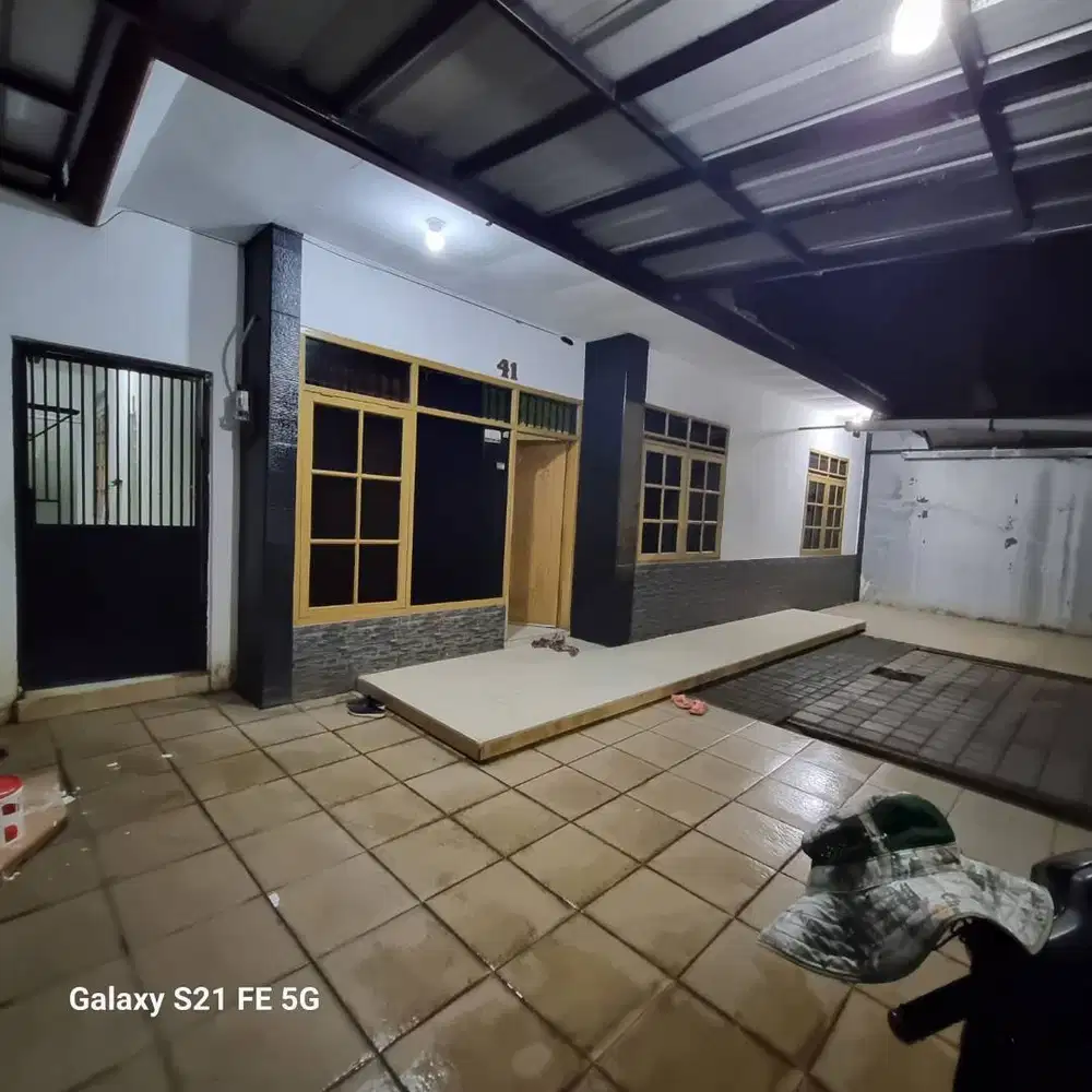 DISEWAKAN RUMAH LUAS DEKAT JALAN SUKUP BARU BANDUNG