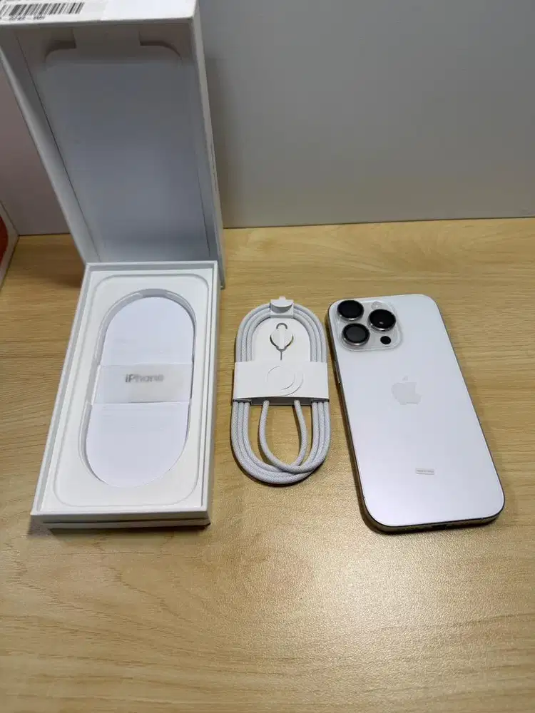 iphone 16 pro 128gb Garansi resmi baru beli November Batrai 100%