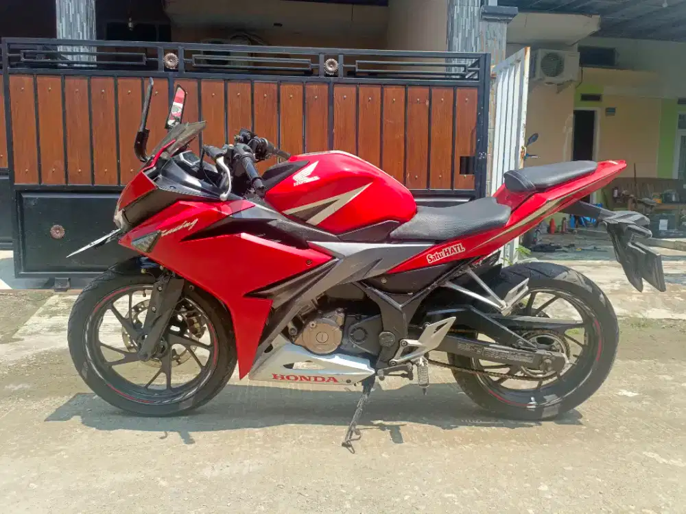 Honda Cbr 150 r thn 2016