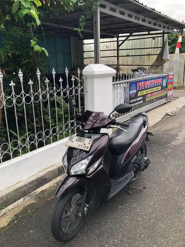 HONDA VARIO ISTIMEWA 2009 Pajak Hidup