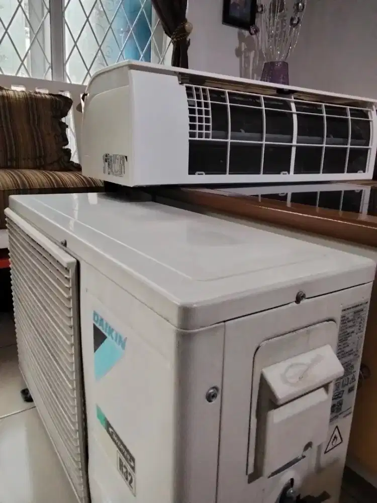 AC daikin inverter 3/4 pk