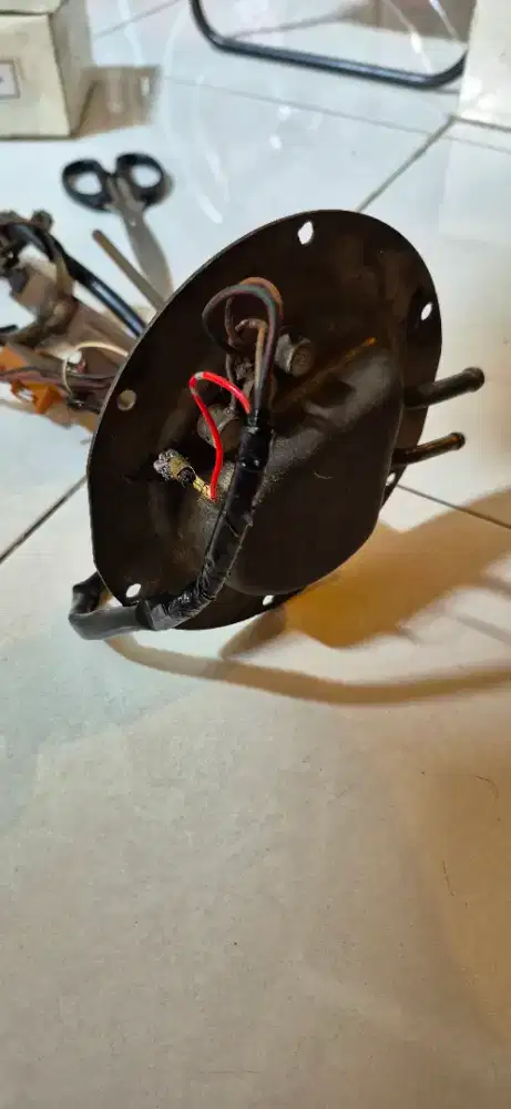 Part nissan terrano fuel pump