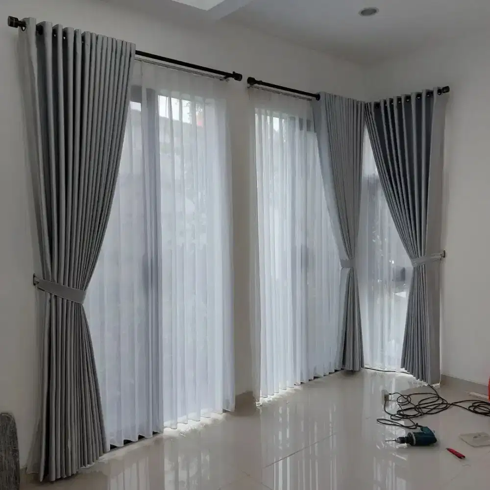 Gordeng warna abu muda