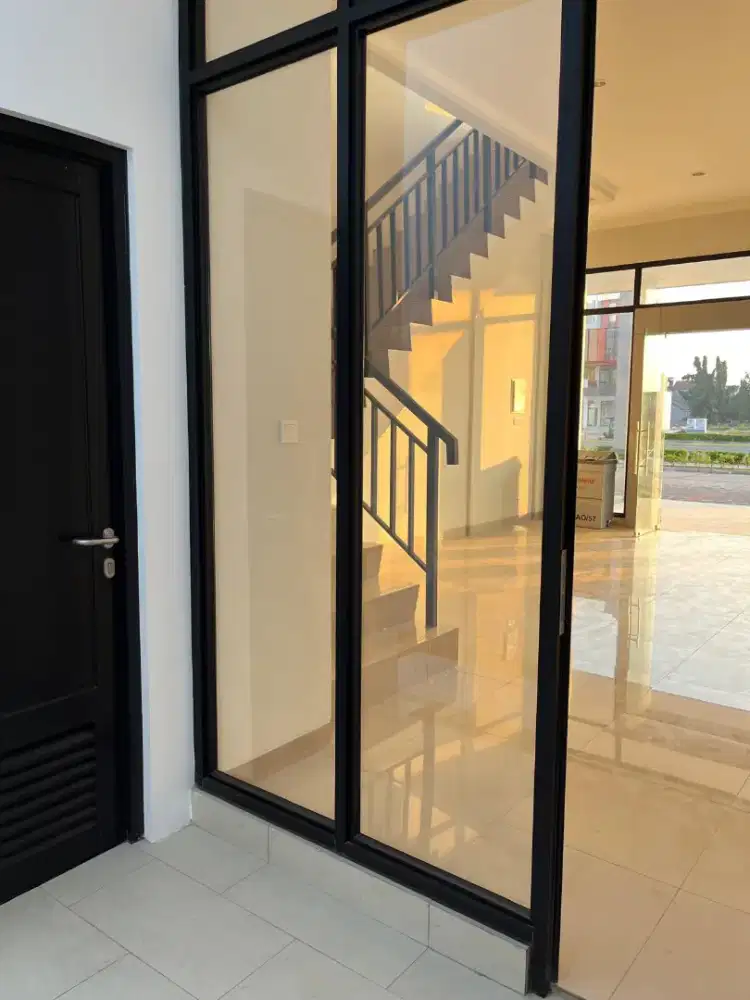 Sewa Ruko Baru 2 Lt Siap Pakai
SCG ( Summarecon Crown Gading)
Bekasi