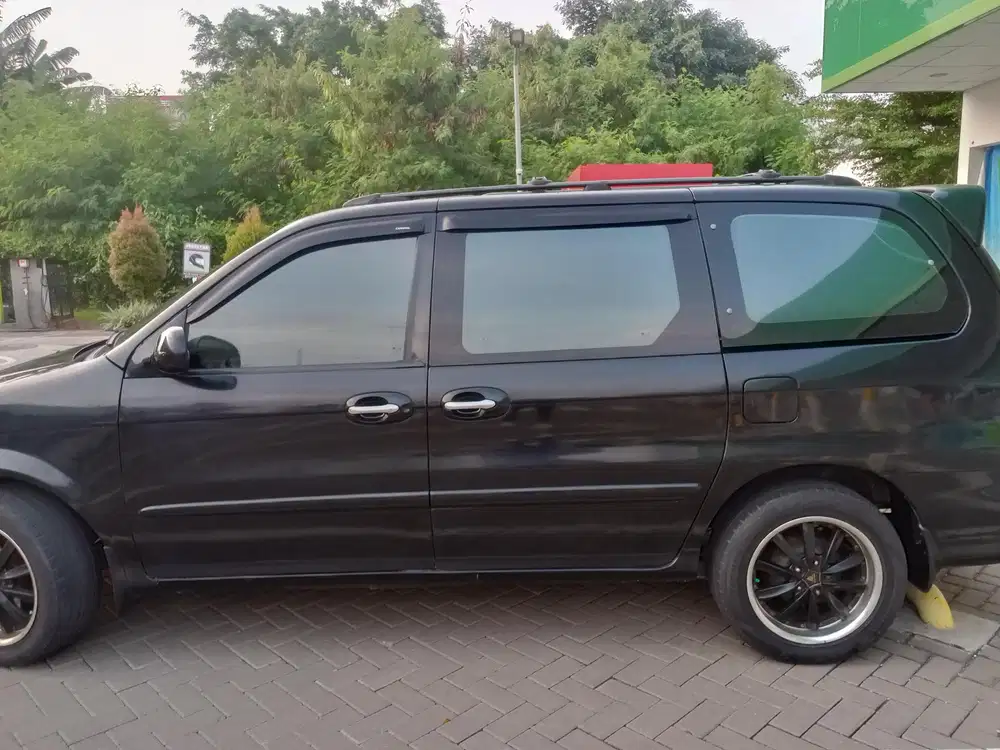 Kia Carnival 2000 Bensin