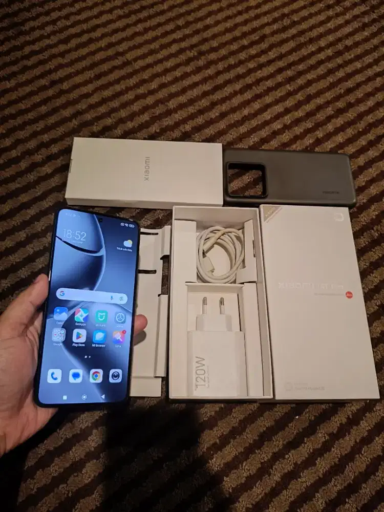 Xiaomi 14T Pro 5G Ram 12/512GB Fullset Resmi Hitam