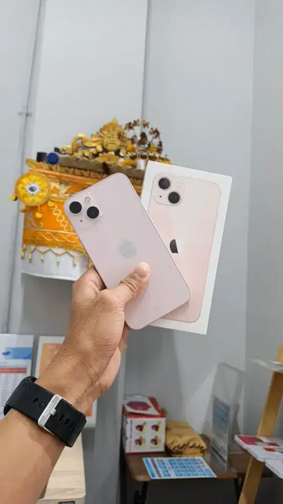 Forsel iPhone 13 bacic 128 IBOK mulus tanya DM saja