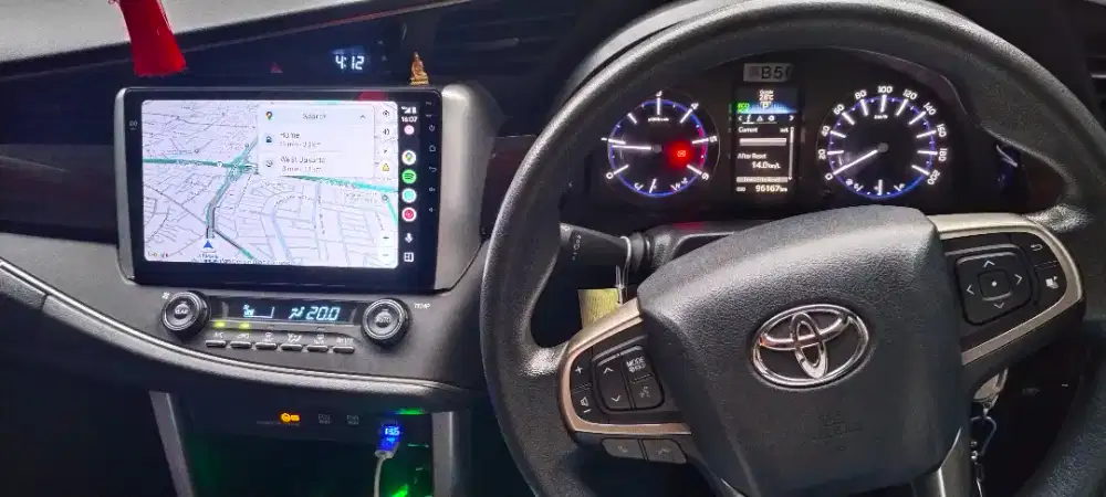 Toyota Innova Reborn V Diesel 2017 Matic