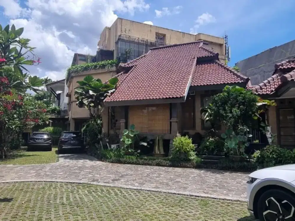 Harga Turun! Jual Cepat Tanah & Bangunan Hoek Kemang Raya Jakarta LT 1175m² (Potensi Komersial)