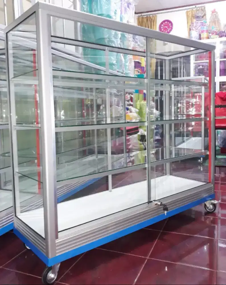 Etalase Ukuran 1,2Mx1M Pakai Roda Kaca Full 5mm