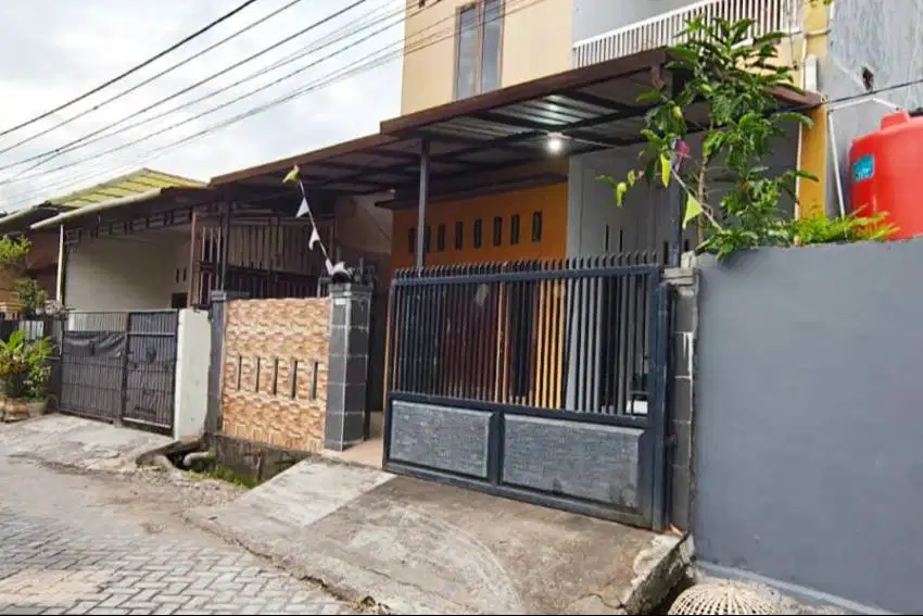 Rumah Lantai 2 Dikontrakkan dekat GOR Sudiang, Tanpa Furnitur.