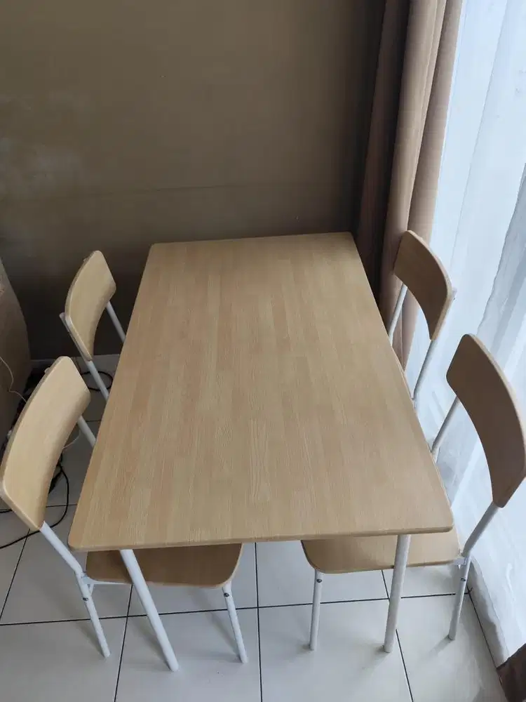 Set Meja Makan Dekoruma Walnut Putih