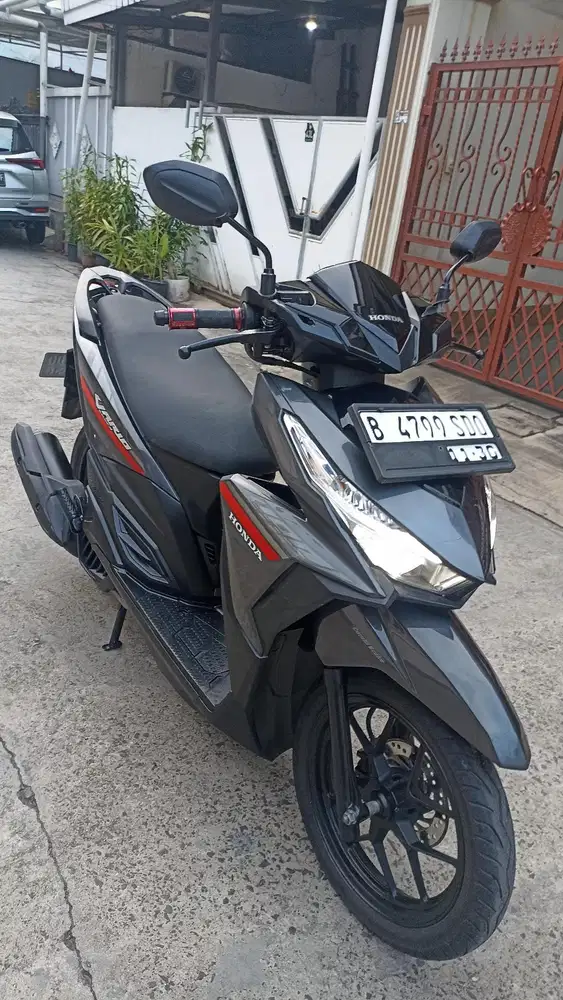 Honda Vario 125 LED CBS ISS tahun 2017.