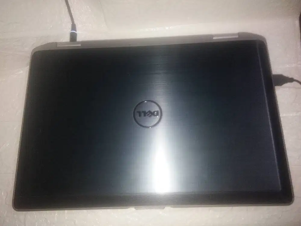 DELL LATITUDE E6420 CORE i5 Ram 8GB + Bonusan