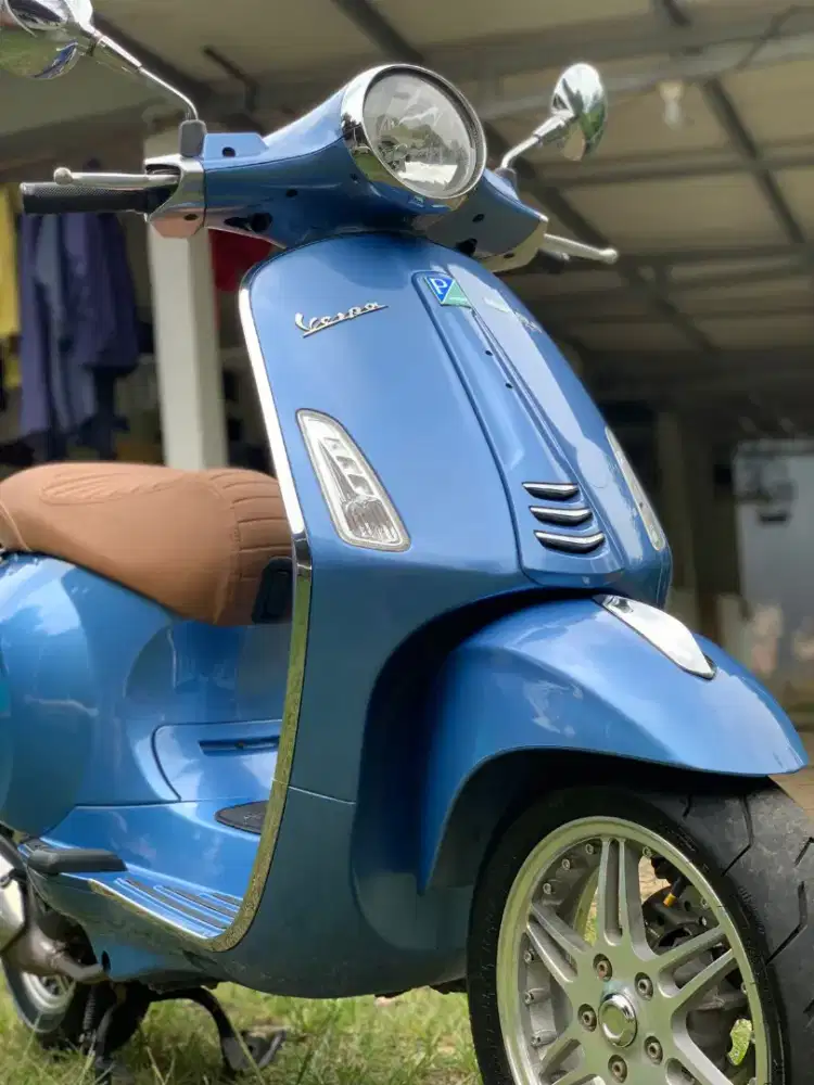 vespa primavera biru muda