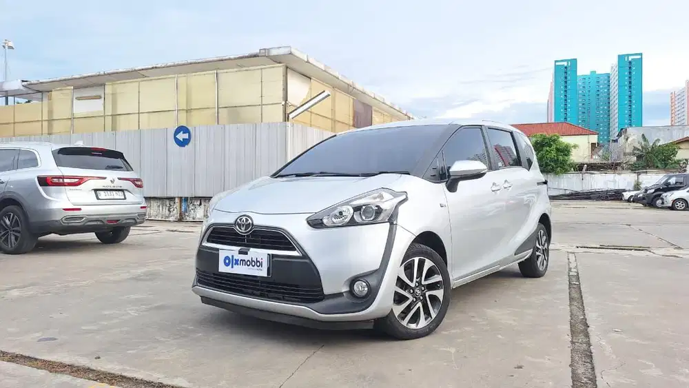 Pajak Panjang - Toyota Sienta 1.5 V Bensin-AT 2016