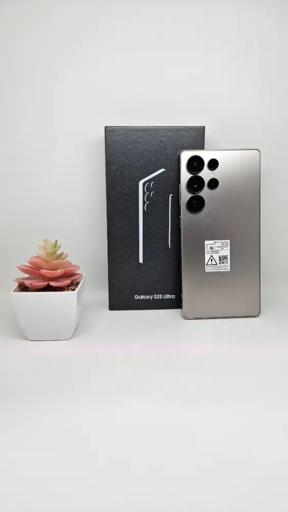 Samsung S 25 ultra 12/256 (Titanium grey) SEIN 09-April-2026 Like new