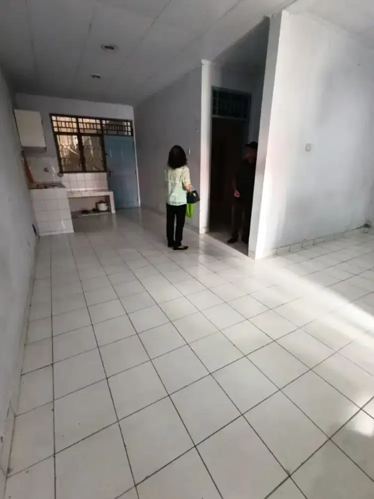 Jual Cepat Murah Rumah 1,5 Lantai Di Metland Menteng Cakung