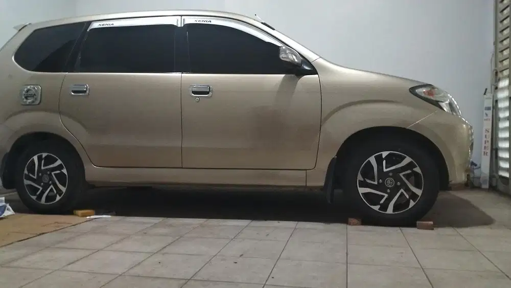 Daihatsu Xenia 2005 Bensin