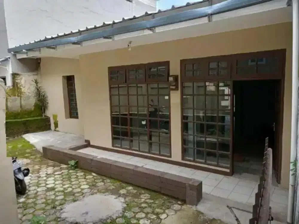 Dijual rumah di sadang serang dekat ke kampus ITB, unpad, UNIKOM