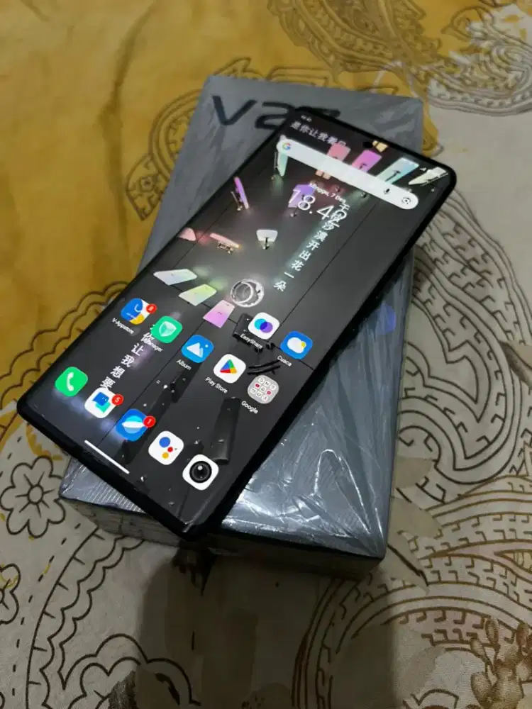 Vivo V27 5G 8/256gb Layar Lengkung fullset