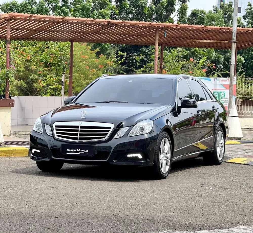 Mercy E250 Avantgarde W212 2010 / Odo 40rbu Miles