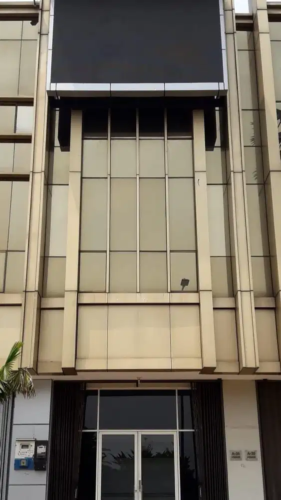 RUMAH / KANTOR SIAP HUNI