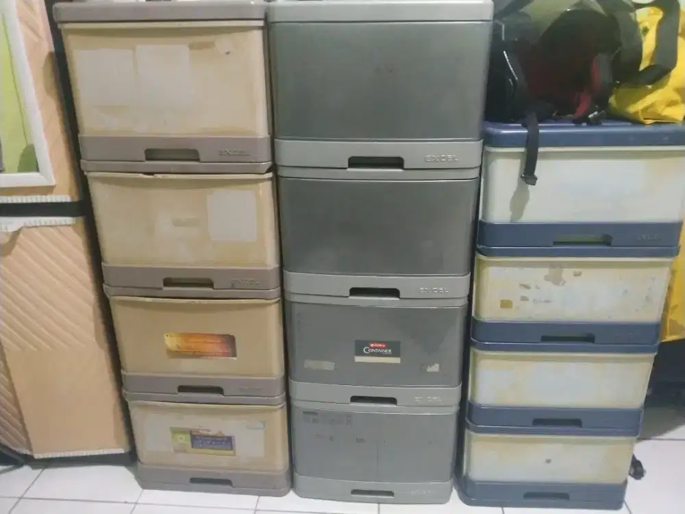 Lemari Excel 3 Set masing masing 4 laci