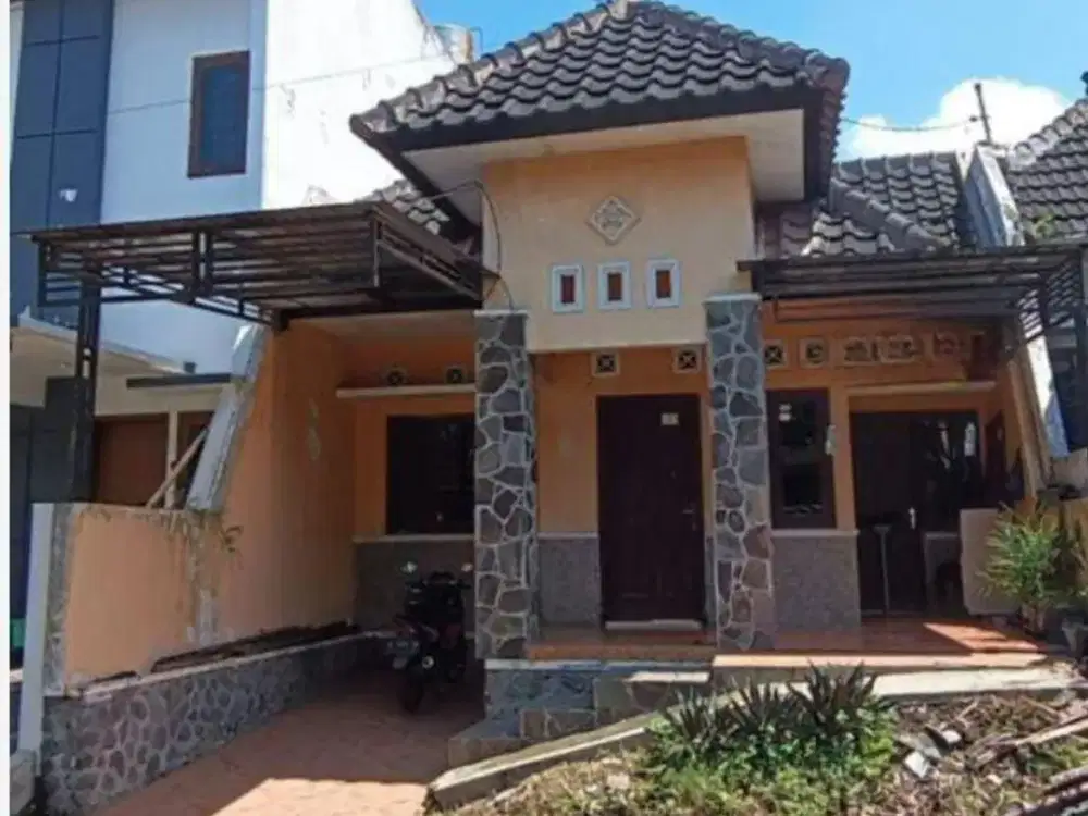 Rumah Area Bunga Dewandaru Dekat kampus Brawijaya