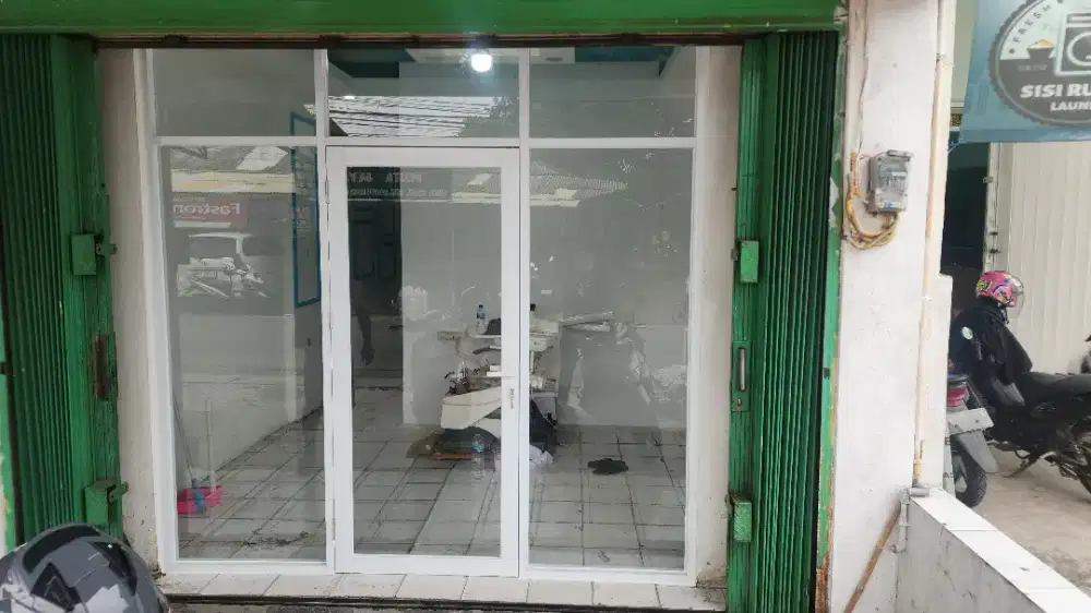 Jasa tukang kusen,pintu,jendala aluminium kaca