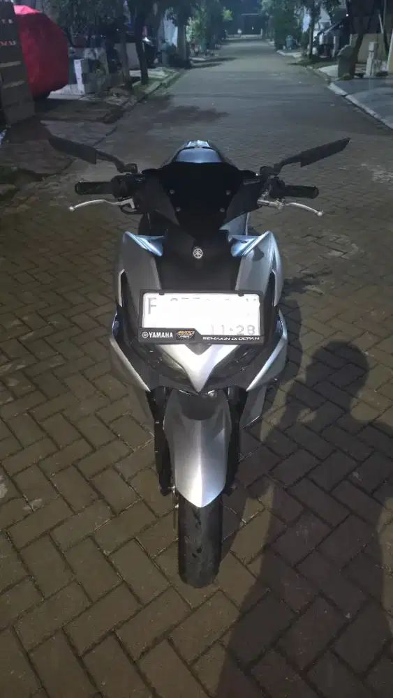 Yamaha Aerox Connected ABS Silver