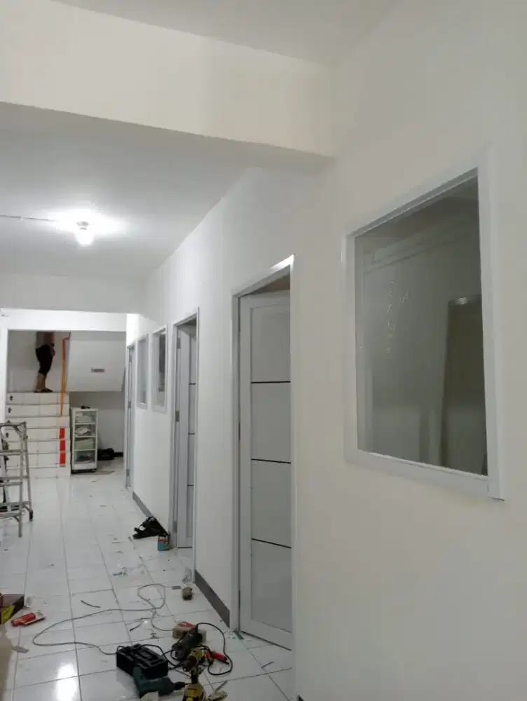 Jasa tukang kusen,pintu,jedela aluminium kaca